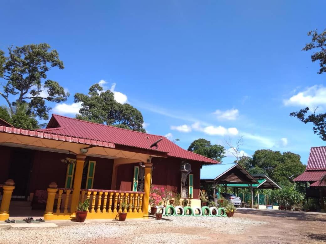 Homestay Warisan Bonda Masjid Tanah/Melaka Exterior foto